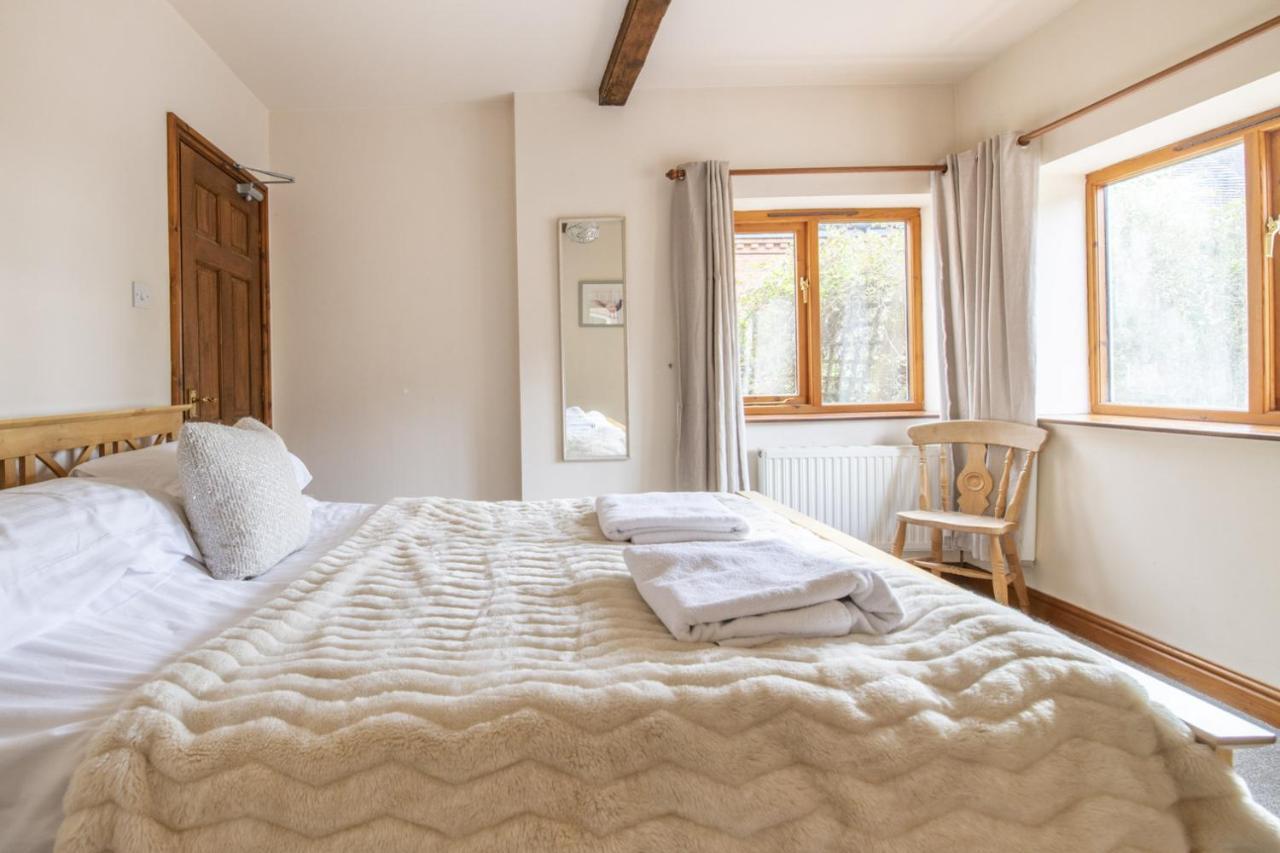 Somersal Cottages 애쉬본 외부 사진